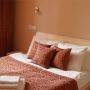 Люкс номер 201 спальня (Suite 201, bedroom.)