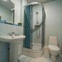 Ванная комната номера люкс 303 (Suite 303, bathroom)